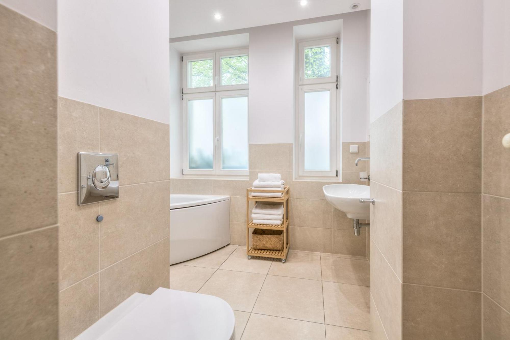 Apartment Dr - Caldo